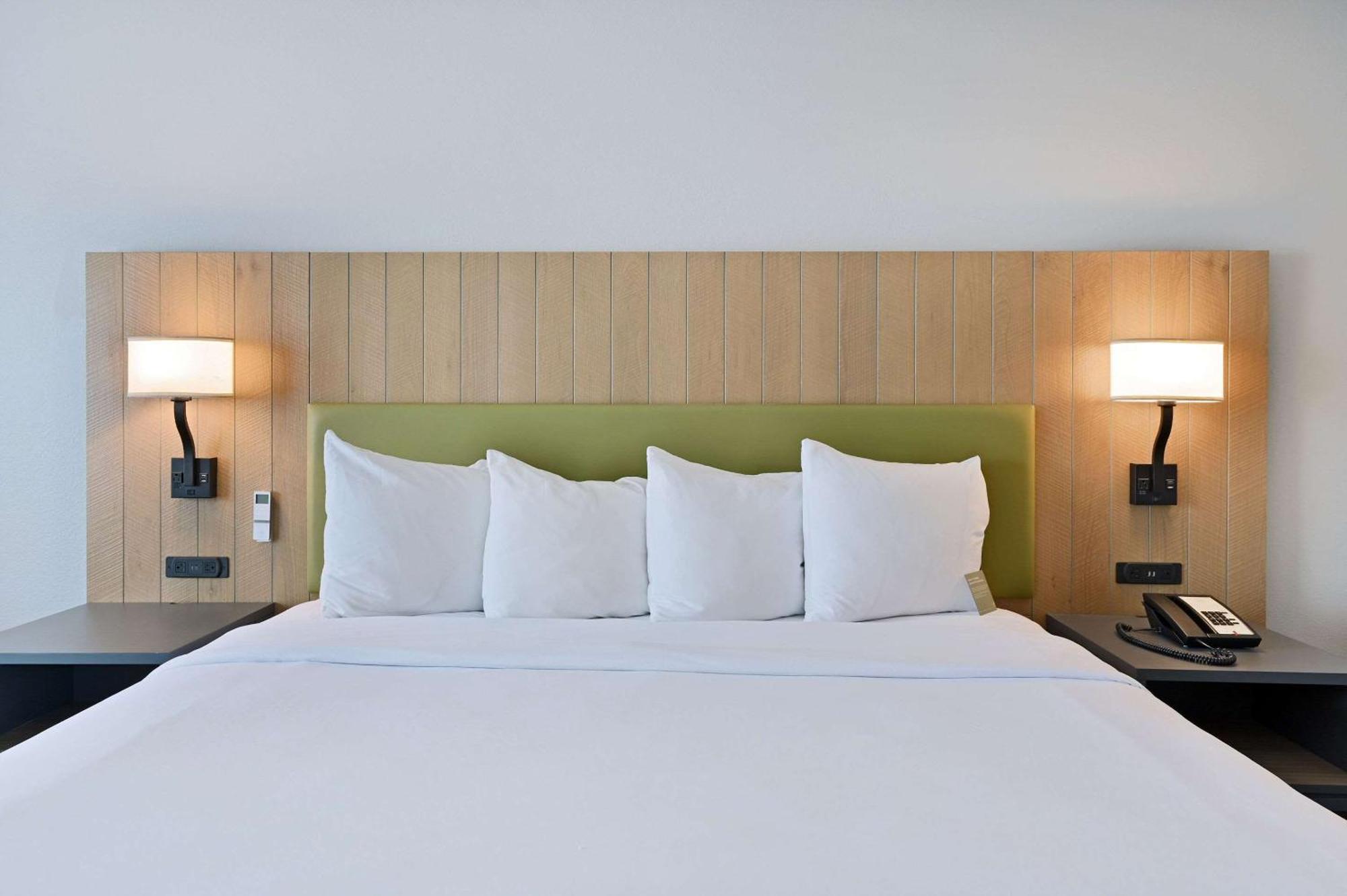 Country Inn & Suites By Radisson, Bloomington-Normal Airport, Il ภายนอก รูปภาพ