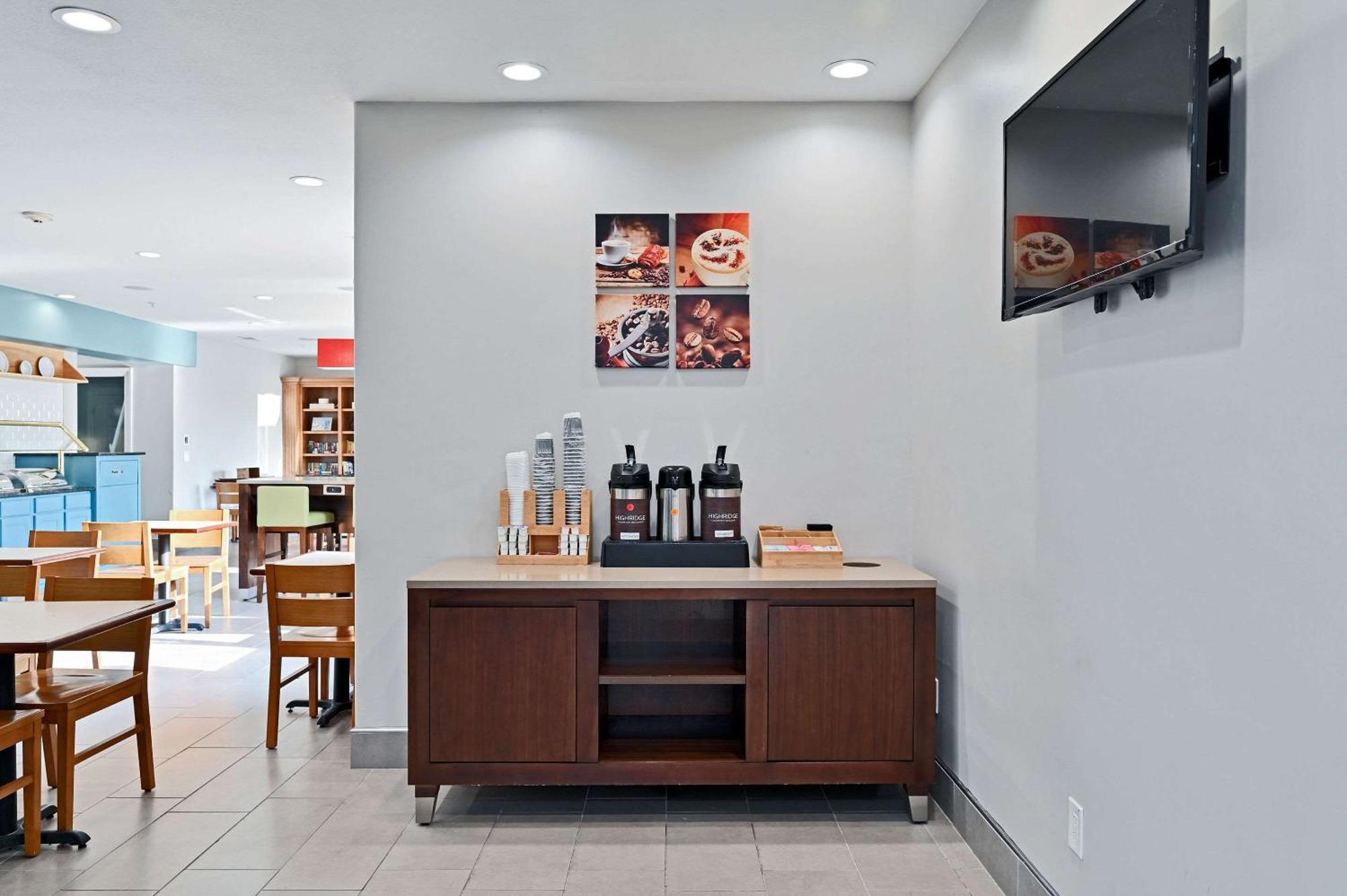 Country Inn & Suites By Radisson, Bloomington-Normal Airport, Il ภายนอก รูปภาพ