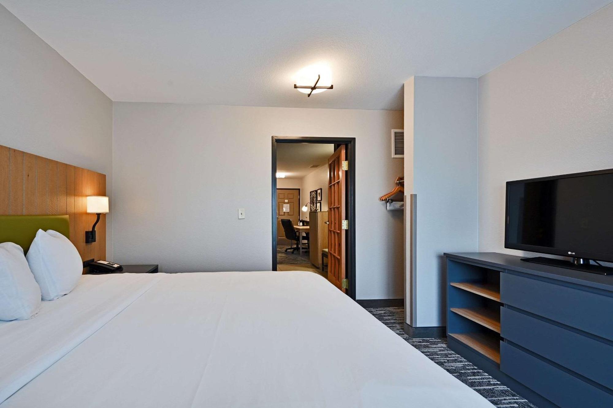 Country Inn & Suites By Radisson, Bloomington-Normal Airport, Il ภายนอก รูปภาพ