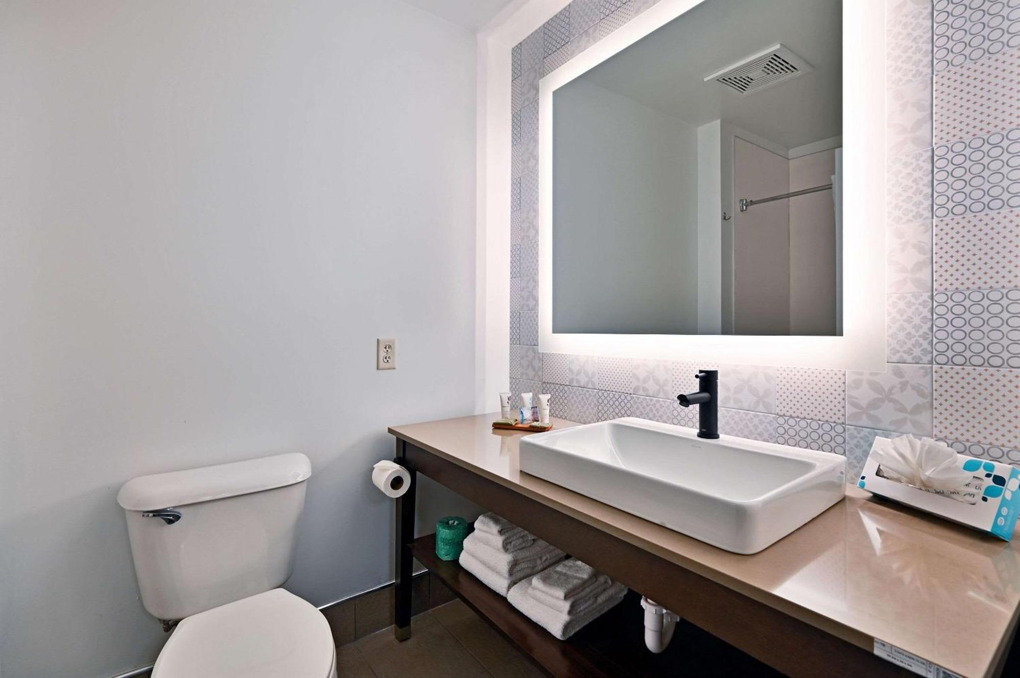 Country Inn & Suites By Radisson, Bloomington-Normal Airport, Il ภายนอก รูปภาพ